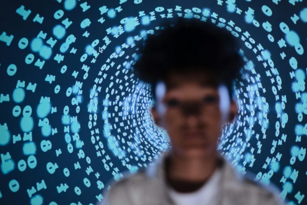 Vidéo consommée sur des plateformes digitales par un public connecté